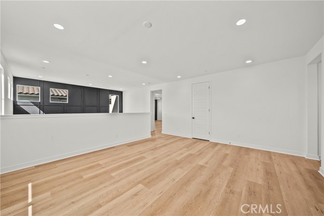 Detail Gallery Image 26 of 56 For 17715 Hillside, Canyon Country,  CA 91350 - 4 Beds | 4 Baths