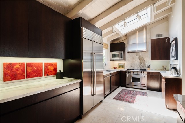 600 29th Street, Manhattan Beach, California 90266, 2 Bedrooms Bedrooms, ,2 BathroomsBathrooms,Residential,Sold,29th,SB21252826