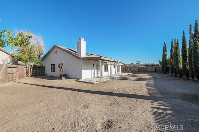 Detail Gallery Image 17 of 20 For 13063 Canyon Oak Ct, Victorville,  CA 92395 - 5 Beds | 3 Baths