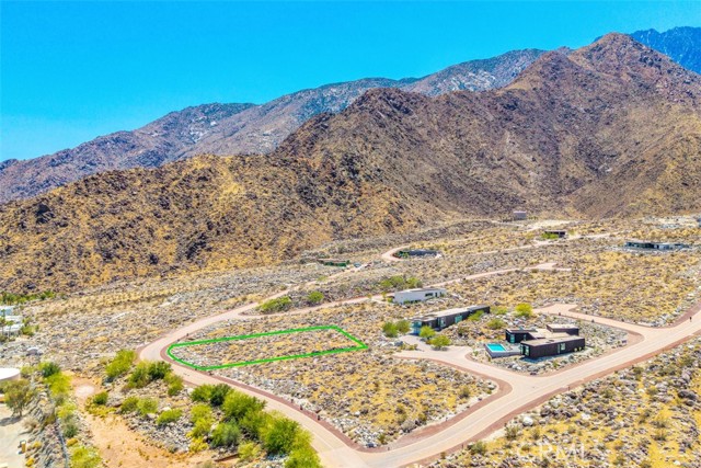 1961 Vista Palisades Drive, Palm Springs CA: https://media.crmls.org/medias/e983d330-6f40-4131-a50b-8c05354f28d1.jpg