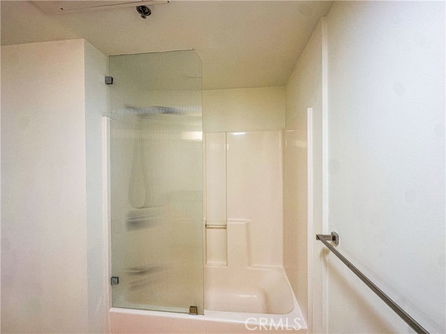 200 N San Fernando Road, Los Angeles CA: https://media.crmls.org/medias/e9840b81-60a5-4b3c-8b91-6b12e10f9784.jpg