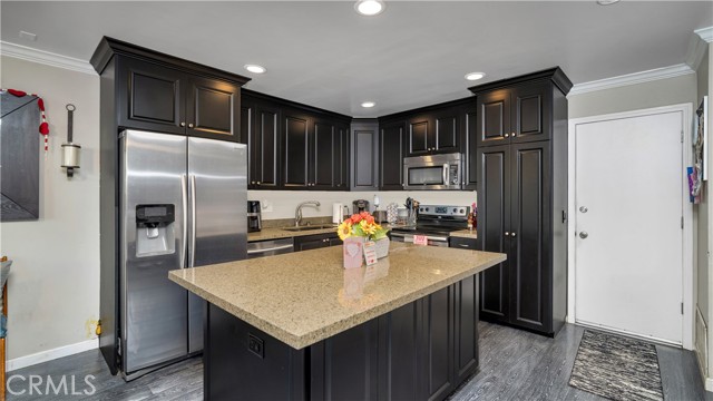 Detail Gallery Image 5 of 28 For 1616 Iowa #C,  Costa Mesa,  CA 92626 - 2 Beds | 1 Baths