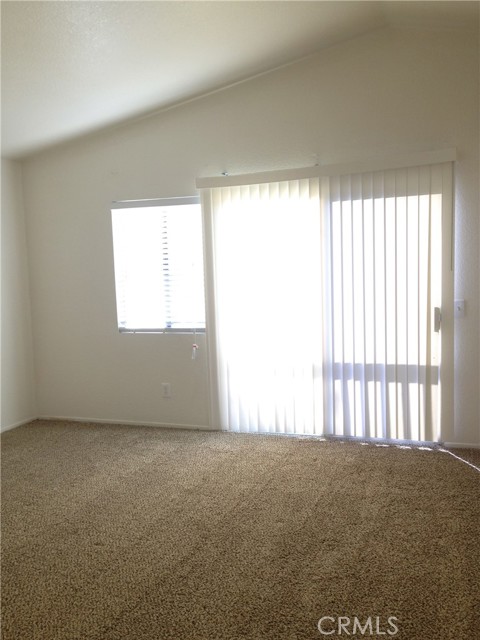 Detail Gallery Image 15 of 24 For 10482 Sagecrest Dr, Moreno Valley,  CA 92557 - 4 Beds | 2/1 Baths