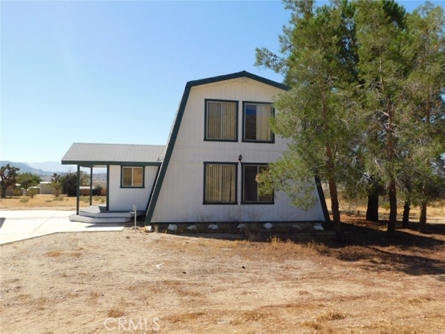 Detail Gallery Image 1 of 39 For 24475 Pala Ln, Apple Valley,  CA 92307 - 2 Beds | 2 Baths