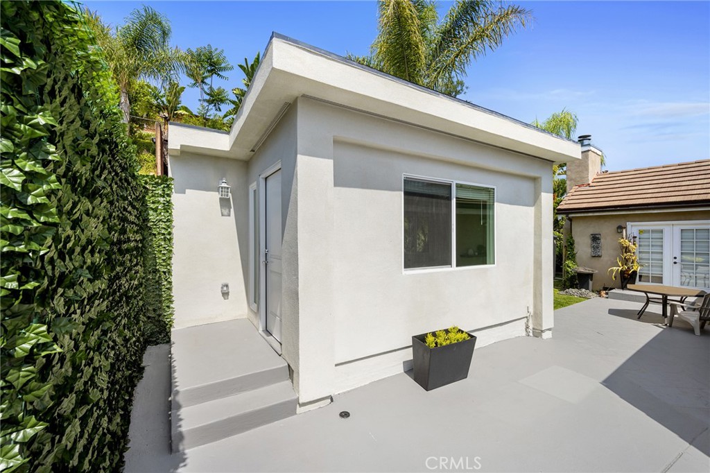 10331 Newhome Ave, Sunland, CA 91040