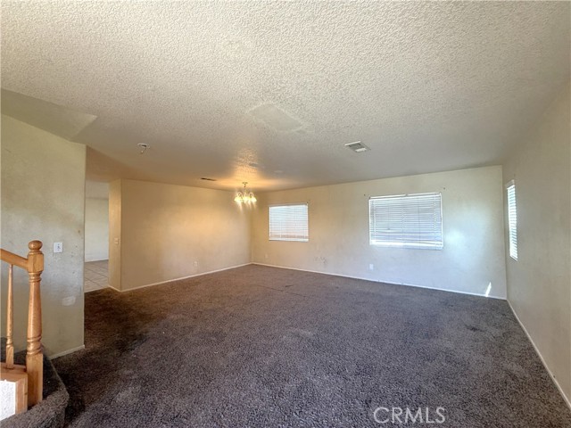 Detail Gallery Image 2 of 24 For 45572 Robinson Dr, Lancaster,  CA 93535 - 5 Beds | 3 Baths