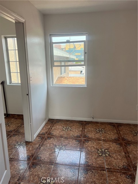 231 E 88th Place, Los Angeles CA: https://media.crmls.org/medias/e985492f-f757-4acd-980e-12eea6a28a13.jpg