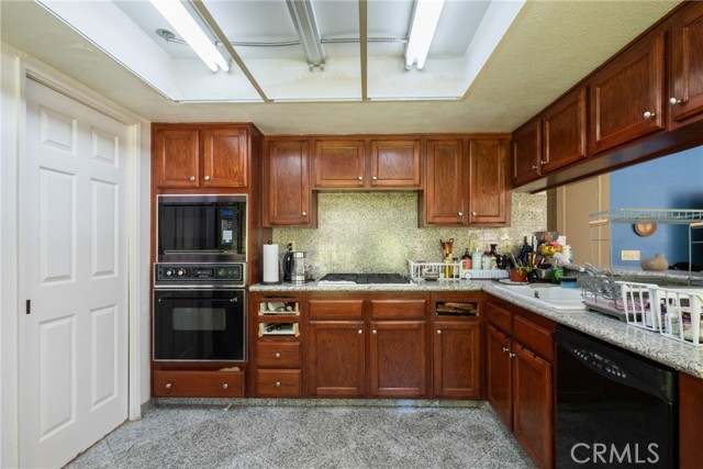 25215 Hazelcrest Lane, Stevenson Ranch CA: https://media.crmls.org/medias/e98576be-62fb-4d12-b606-198baa1818d6.jpg