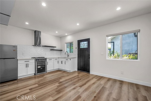Detail Gallery Image 27 of 49 For 5110 Greenbush Ave, Sherman Oaks,  CA 91423 - 6 Beds | 6 Baths