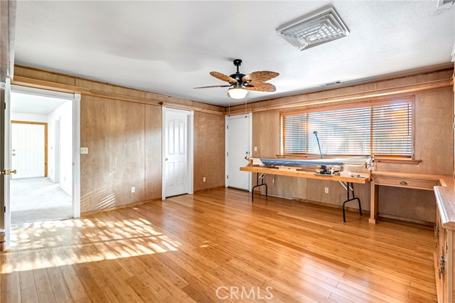 50711 Road 426, Oakhurst CA: https://media.crmls.org/medias/e985a7ea-2c01-4f40-9fcb-fc00de6570cf.jpg