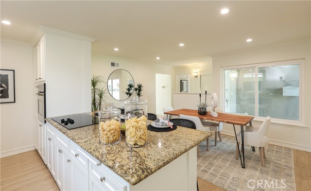 Detail Gallery Image 9 of 19 For 3230 Washington Ave, Costa Mesa,  CA 92626 - 3 Beds | 2 Baths