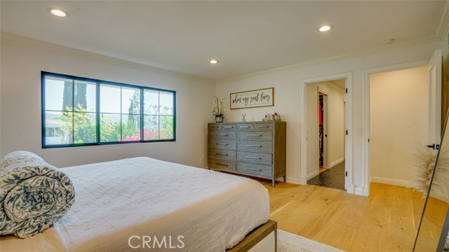 22914 Gershwin Drive, Woodland Hills CA: https://media.crmls.org/medias/e9860a7c-20c2-42c2-bb94-9c8789bb37e5.jpg