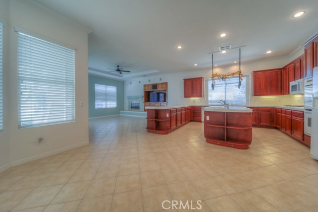 42133 Wagon Wheel Lane, Murrieta CA: https://media.crmls.org/medias/e9862f24-b390-4f3d-9a7c-0191f891182a.jpg