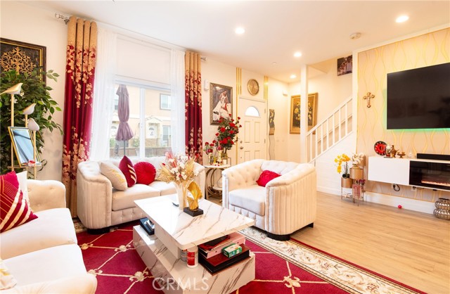 Detail Gallery Image 5 of 32 For 16425 Arrow, Fontana,  CA 92335 - 3 Beds | 2/1 Baths