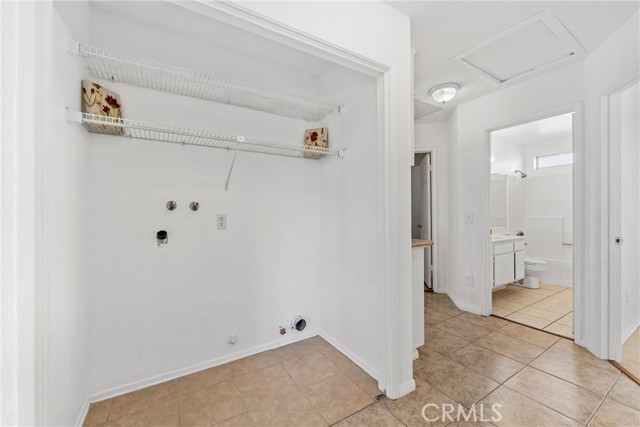 3519 San Jacinto Avenue, Rosamond CA: https://media.crmls.org/medias/e9880e68-5f2c-4da6-b9be-35e4dfd866b0.jpg