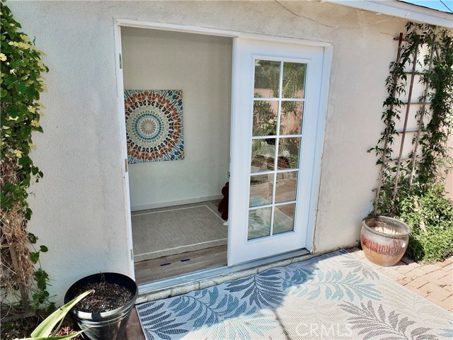 4306 Hackett Avenue, Lakewood CA: https://media.crmls.org/medias/e9883179-4fcc-4947-a79b-dc55329b9d78.jpg