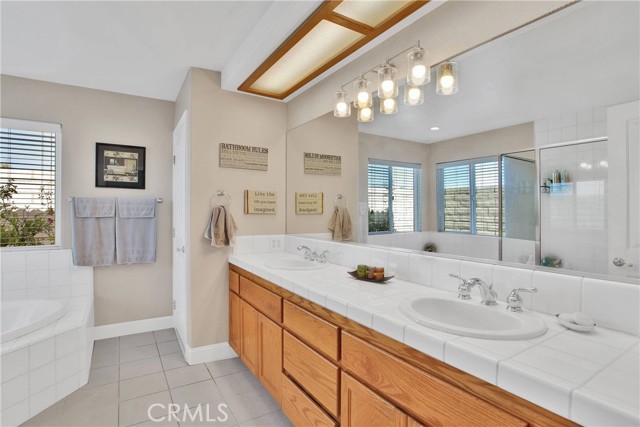 Detail Gallery Image 24 of 45 For 11020 Blue Jay Way, Oak Hills,  CA 92344 - 5 Beds | 2 Baths