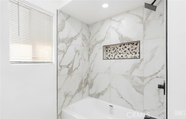 Detail Gallery Image 18 of 28 For 415 Sperry St, Bakersfield,  CA 93307 - 3 Beds | 1 Baths