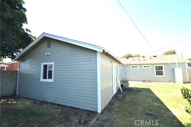 9422 Bartolo Avenue, Pico Rivera CA: https://media.crmls.org/medias/e988a933-6759-4133-ba52-96be6c3f0132.jpg
