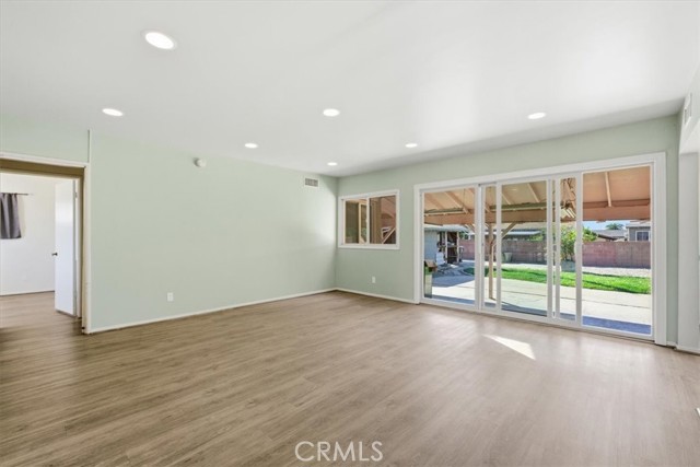 Detail Gallery Image 4 of 31 For 9147 Haddon, Sun Valley,  CA 91352 - 3 Beds | 2 Baths