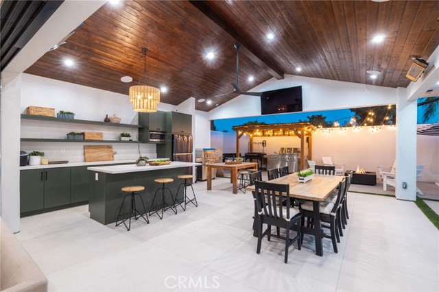 11444 Harrisburg Road, Rossmoor CA: https://media.crmls.org/medias/e989825f-18b0-43b7-a9d3-eaadeedcfe9f.jpg