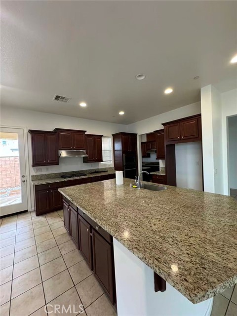 Detail Gallery Image 4 of 12 For 12221 Casper Ct, Rancho Cucamonga,  CA 91739 - 4 Beds | 3/1 Baths