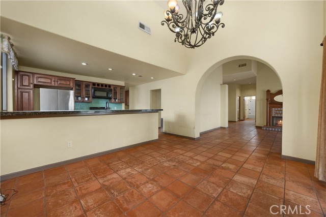 30721 Condor Place, Tehachapi CA: https://media.crmls.org/medias/e98a2f77-20c4-4a4e-820e-547a025a0b3e.jpg