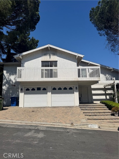 Detail Gallery Image 1 of 1 For 2396 Venus Dr, Los Angeles,  CA 90046 - 4 Beds | 3 Baths