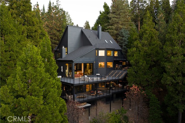 Detail Gallery Image 2 of 47 For 654 S Cumberland, Lake Arrowhead,  CA 92352 - 5 Beds | 5 Baths