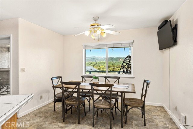 Detail Gallery Image 12 of 53 For 26 Regal Way, Oroville,  CA 95966 - 5 Beds | 3/1 Baths