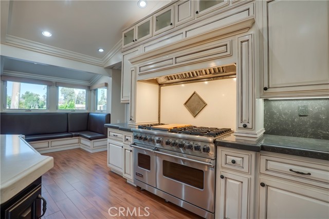 5660 Via San Jacinto, Riverside CA: https://media.crmls.org/medias/e98c4034-85c7-439c-8a11-a4dc0d04674e.jpg