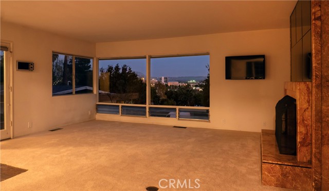 Detail Gallery Image 2 of 32 For 4227 Miramonte Pl, Riverside,  CA 92501 - 3 Beds | 2/1 Baths