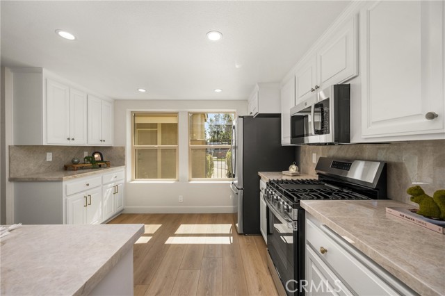 Detail Gallery Image 34 of 66 For 16 Driftwood #24,  Irvine,  CA 92604 - 2 Beds | 2 Baths