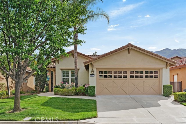 Detail Gallery Image 2 of 44 For 24247 Songsparrow Ln, Corona,  CA 92883 - 2 Beds | 2 Baths