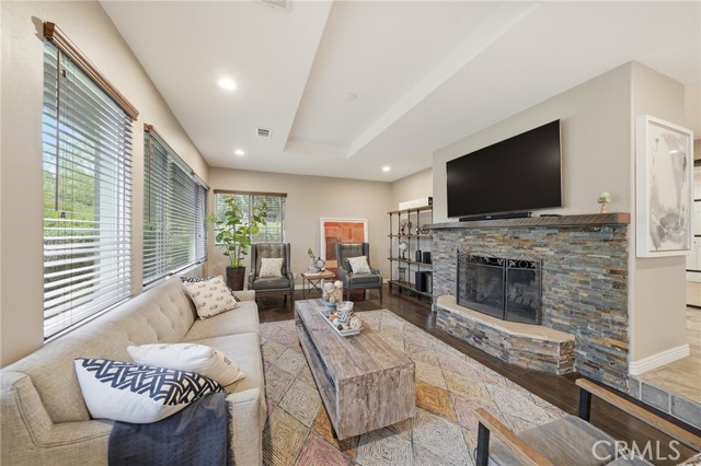 Detail Gallery Image 22 of 56 For 706 Nancy Ln, Fullerton,  CA 92831 - 4 Beds | 2/1 Baths