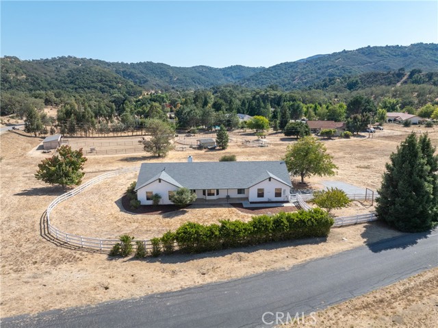 Detail Gallery Image 3 of 52 For 5440 Llano Rd, Atascadero,  CA 93422 - 3 Beds | 3 Baths