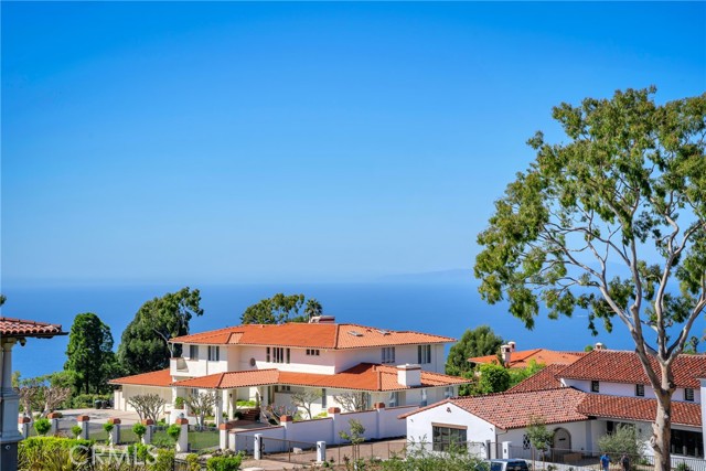 1808 Via Coronel, Palos Verdes Estates CA: https://media.crmls.org/medias/e9913fb7-8c7b-4ace-a10f-8d6b53af4f7d.jpg