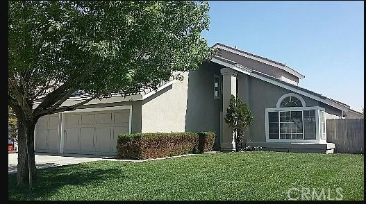 Detail Gallery Image 2 of 5 For 3336 E Avenue Q10, Palmdale,  CA 93550 - 4 Beds | 3 Baths