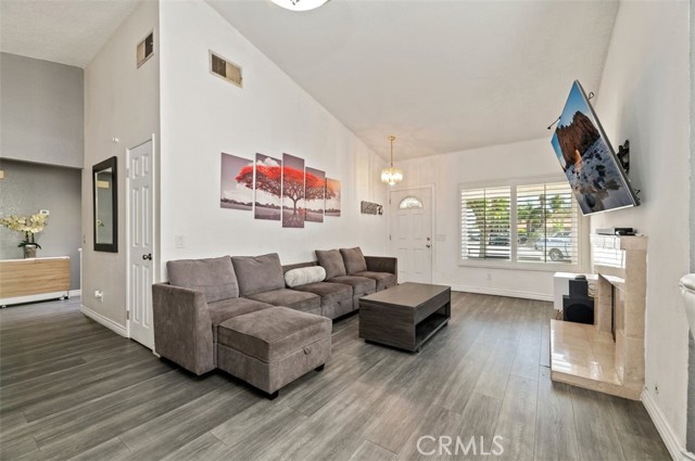 Detail Gallery Image 9 of 33 For 14774 Lavender Ln, Moreno Valley,  CA 92553 - 3 Beds | 2 Baths