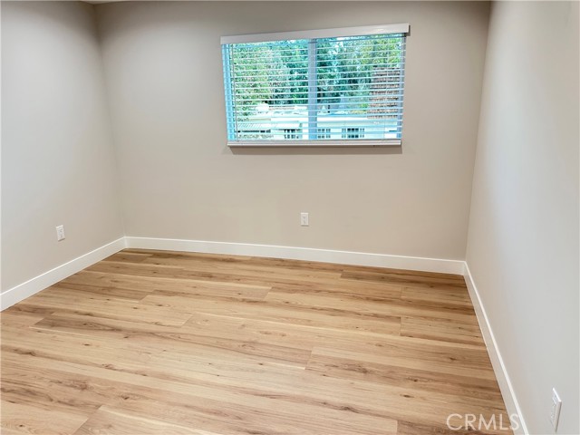Detail Gallery Image 16 of 22 For 7317 Darby Pl, Reseda,  CA 91335 - 3 Beds | 2/1 Baths
