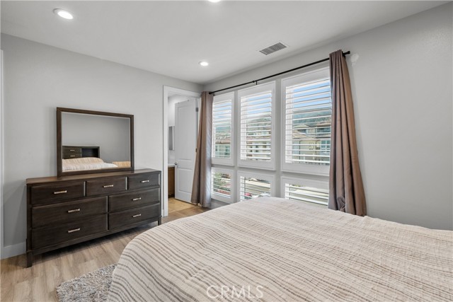 Image 22 of 33 For 20720 Liana Court
