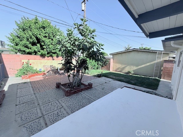 2690 Senasac Avenue, Long Beach CA: https://media.crmls.org/medias/e99350a7-992b-40fd-b836-082aa24d2015.jpg