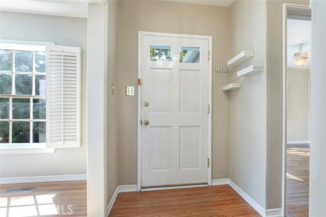 Detail Gallery Image 8 of 37 For 2737 Rustic Ln, Glendale,  CA 91208 - 1 Beds | 1 Baths