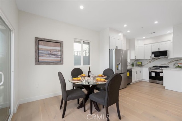 4850 Buchanan, Los Angeles CA: https://media.crmls.org/medias/e9940e5a-2cf5-4765-a72c-49d72584d57c.jpg