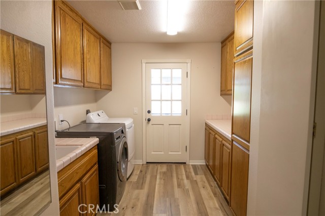 31150 Mariposa Place, Temecula CA: https://media.crmls.org/medias/e9943ab4-60c5-437a-adca-5712fb7f8c30.jpg