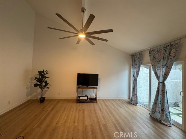 Detail Gallery Image 4 of 28 For 820 W 232nd, Torrance,  CA 90502 - 2 Beds | 2 Baths