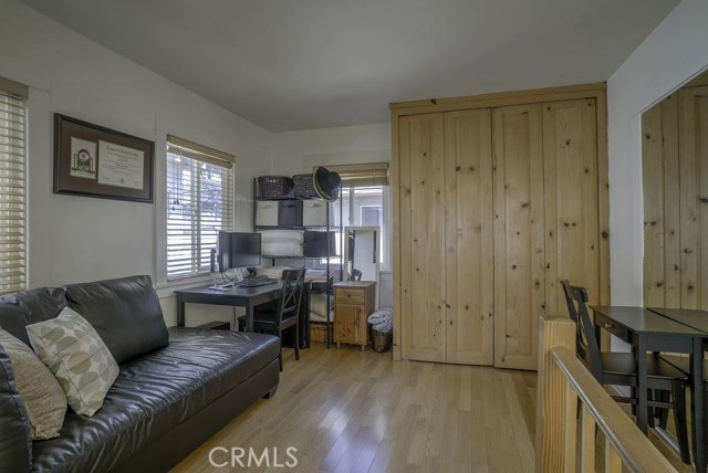 317 Bayview Drive, Hermosa Beach, California 90254, 2 Bedrooms Bedrooms, ,3 BathroomsBathrooms,Residential,Sold,Bayview,SB17229063