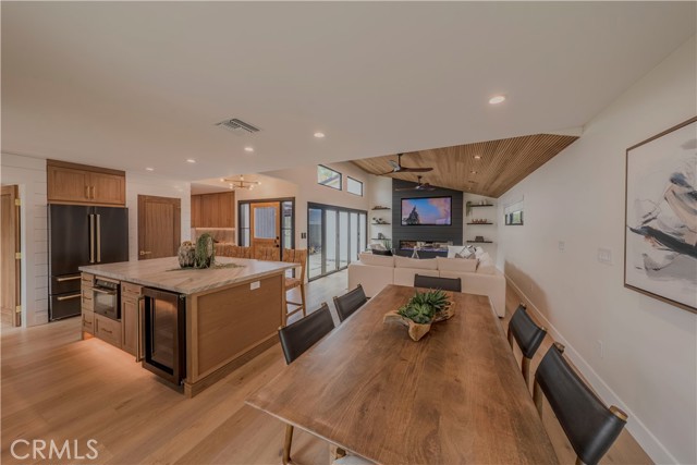 9141 Aloha Drive, Huntington Beach CA: https://media.crmls.org/medias/e994b2dc-ea53-4da4-971e-657edb949a07.jpg