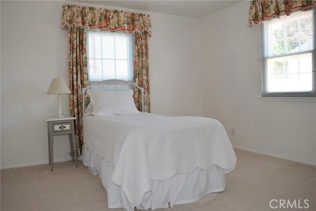 2024 N Kenwood Street, Burbank CA: https://media.crmls.org/medias/e99561f0-1c3c-4dbd-8f1e-33f4e7af3ca2.jpg
