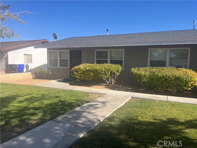 14703 MESA DR, Victorville CA: https://media.crmls.org/medias/e996657a-9e19-4cd9-acd2-bd102f7ccb9b.jpg